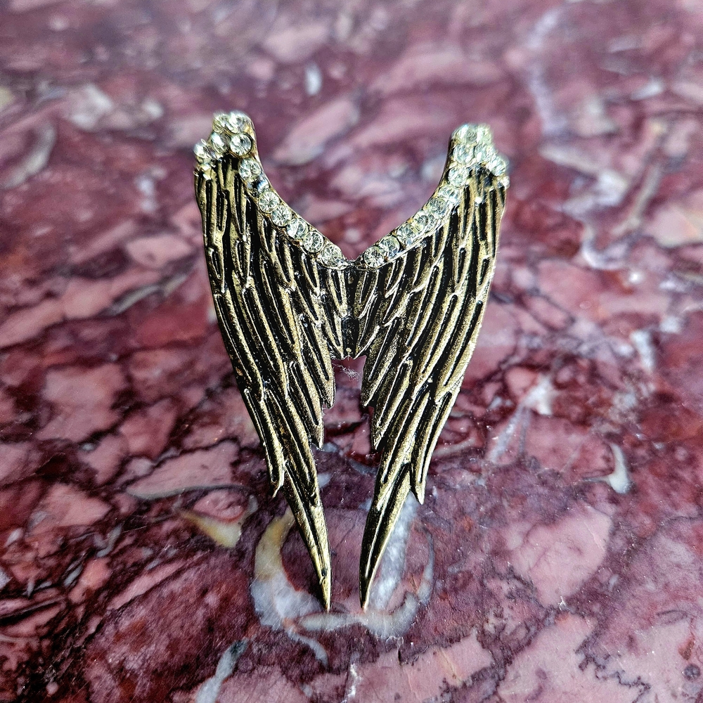 Gold Ring with Timeless Elegance